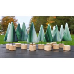 Juletrer p lys trfod 