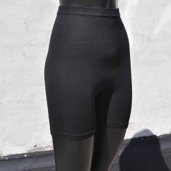 Freequent SEAM basic shorts med SILIKONE KANT - Sort