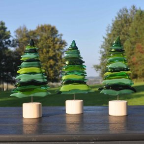 Grnne Juletrer p lys fod