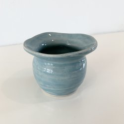 Keramik urtepotteskjuler - glansfuld bl