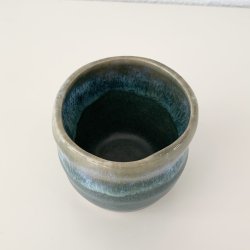 Lille keramik kop / urtepotteskjuler - eucalyptus toner