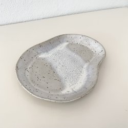 Unik keramikfad - R�hvid med glasur effekt