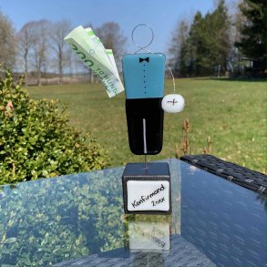 Konfirmand - Dreng med BL skjorte og Salmebog i hnden