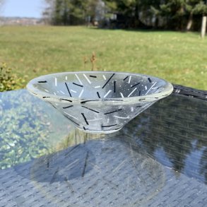 Snack skl - Klar med sorte og hvide stringers