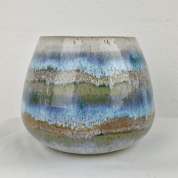 Unik h�nddrejet keramikvase i stent�jsler