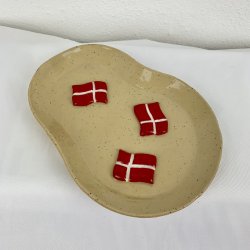 Ovalt keramikfad med 3 Dannebrogsflag