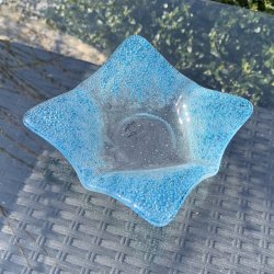 Lysestage med bl bobler