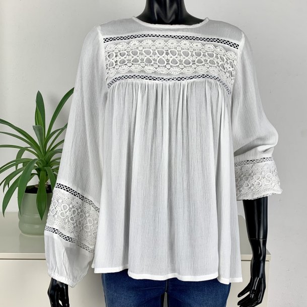 Ofelia Sera Blouse - White