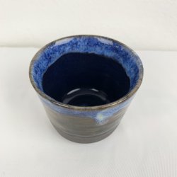 Kop / krus i sort ler - Brun/Bl�