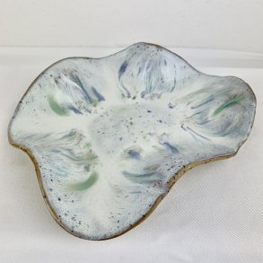 Lille Keramikfad i asymmetrisk form - Duset gr�n og bl� glasur