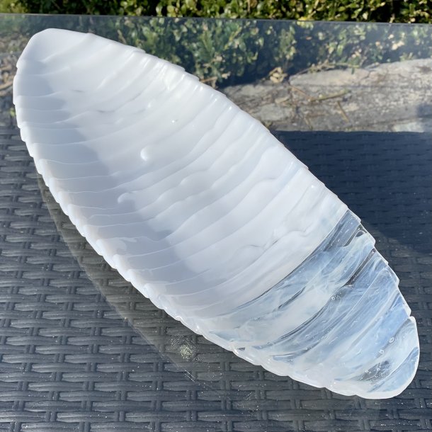 Ovalt fad i Sky Hvidt glas (35x15cm)
