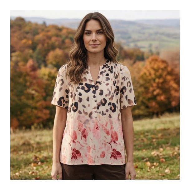 Ofelia Prim Blouse - Sand